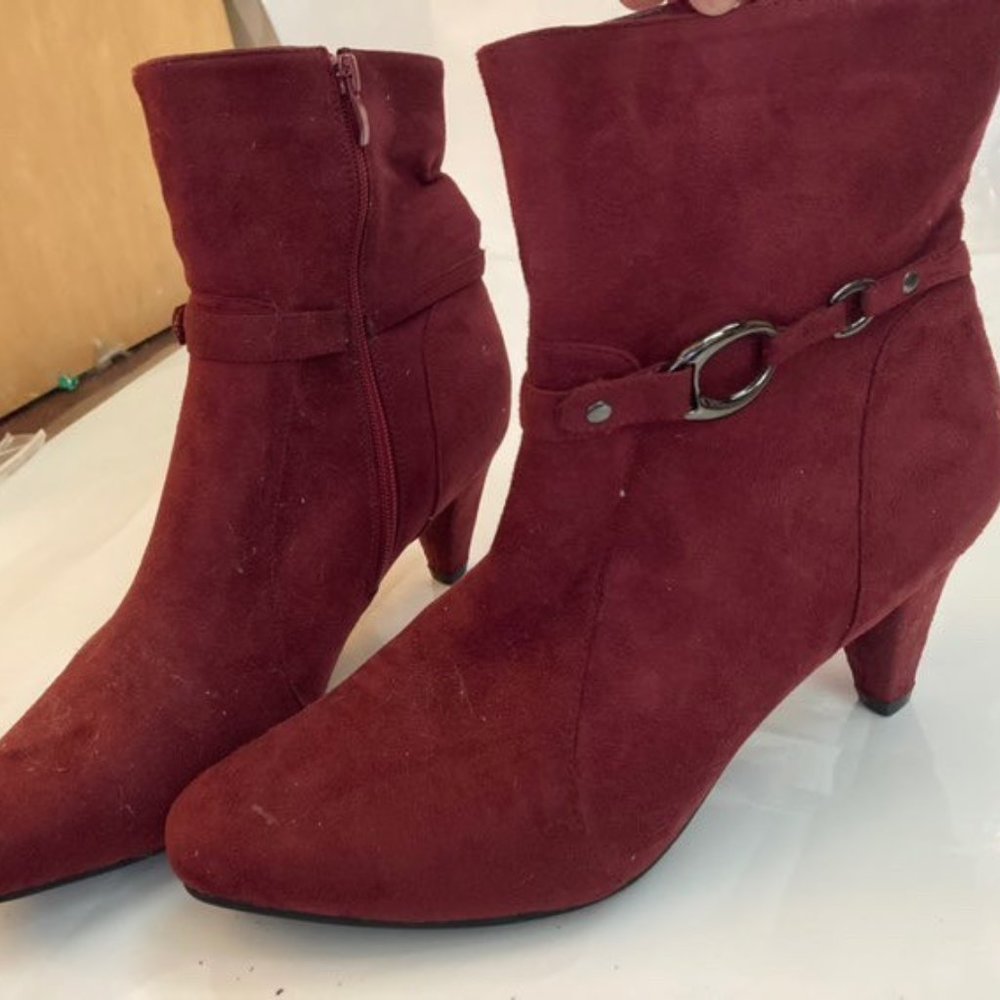 Burgundy winter bootie